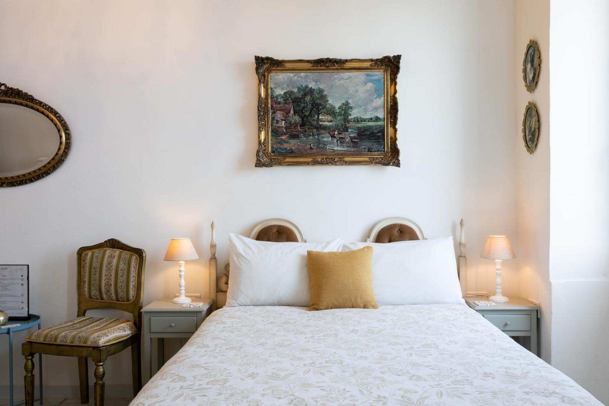 Ivory Rooftop Terrace In Valletta Apartment